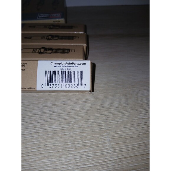 Set Of 4 Champion Copper Plus Spark Plugs 835 UL81C Federal-Mogul 2017 New - Picture 16 of 16